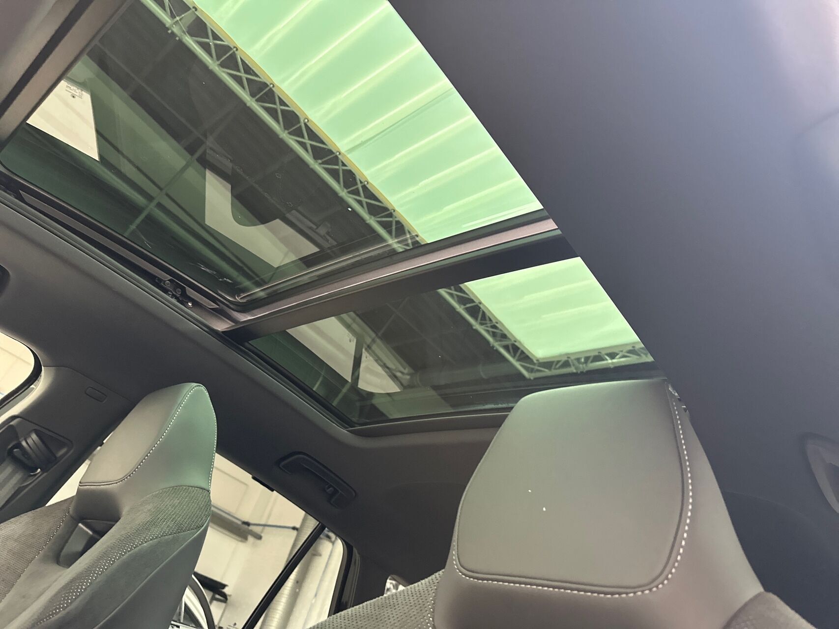 Sort Skoda Enyaq fra 2025