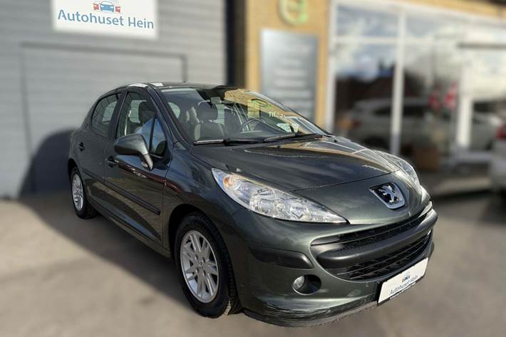 Grå Peugeot 207 fra 2007