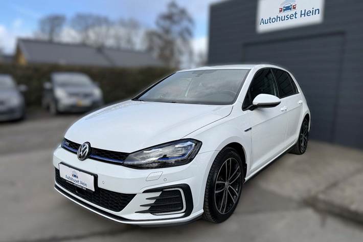 Hvid VW Golf VII fra 2018