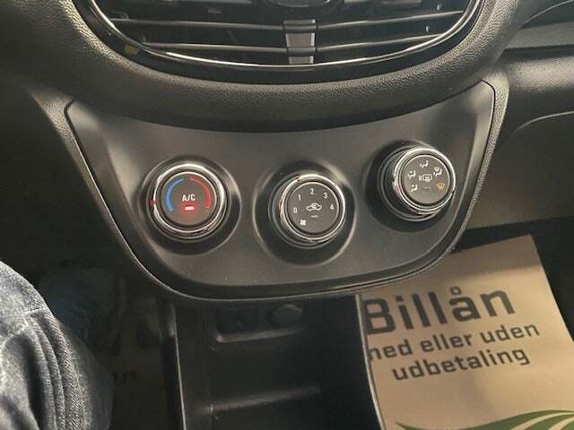 Rød Opel Karl fra 2018