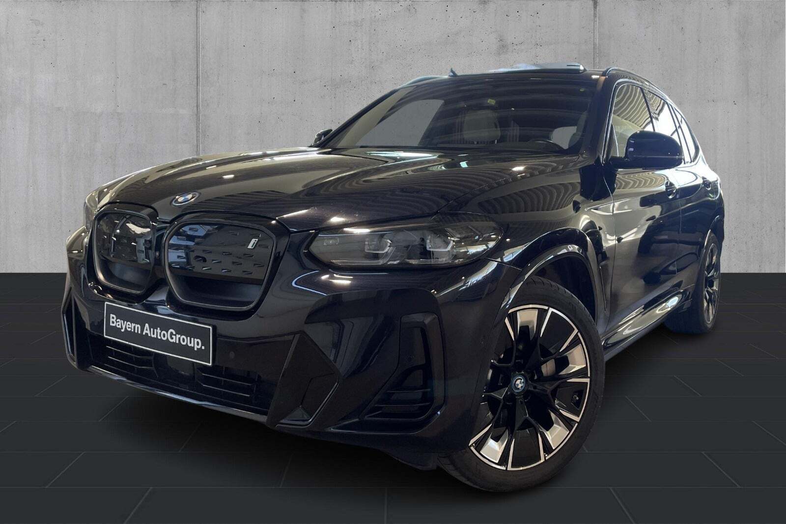 BMW iX3 Charged Plus M-Sport