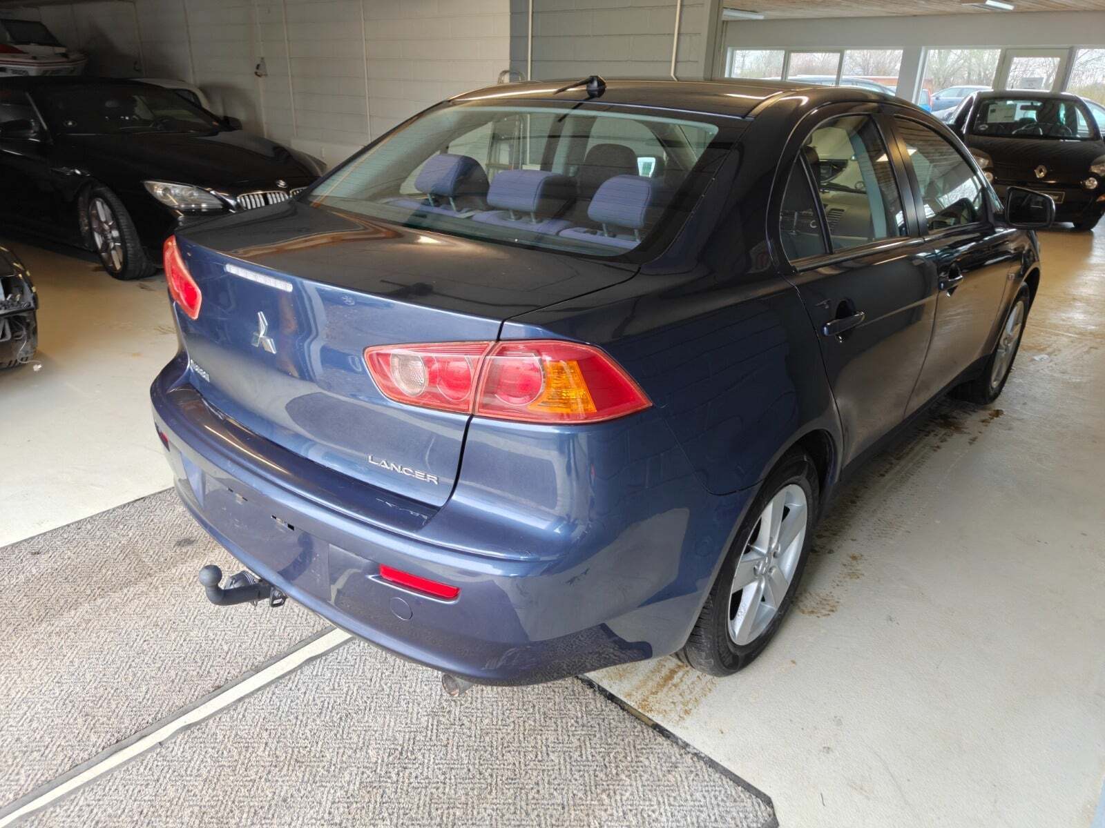 Mitsubishi Lancer 1,8 Invite SportSedan