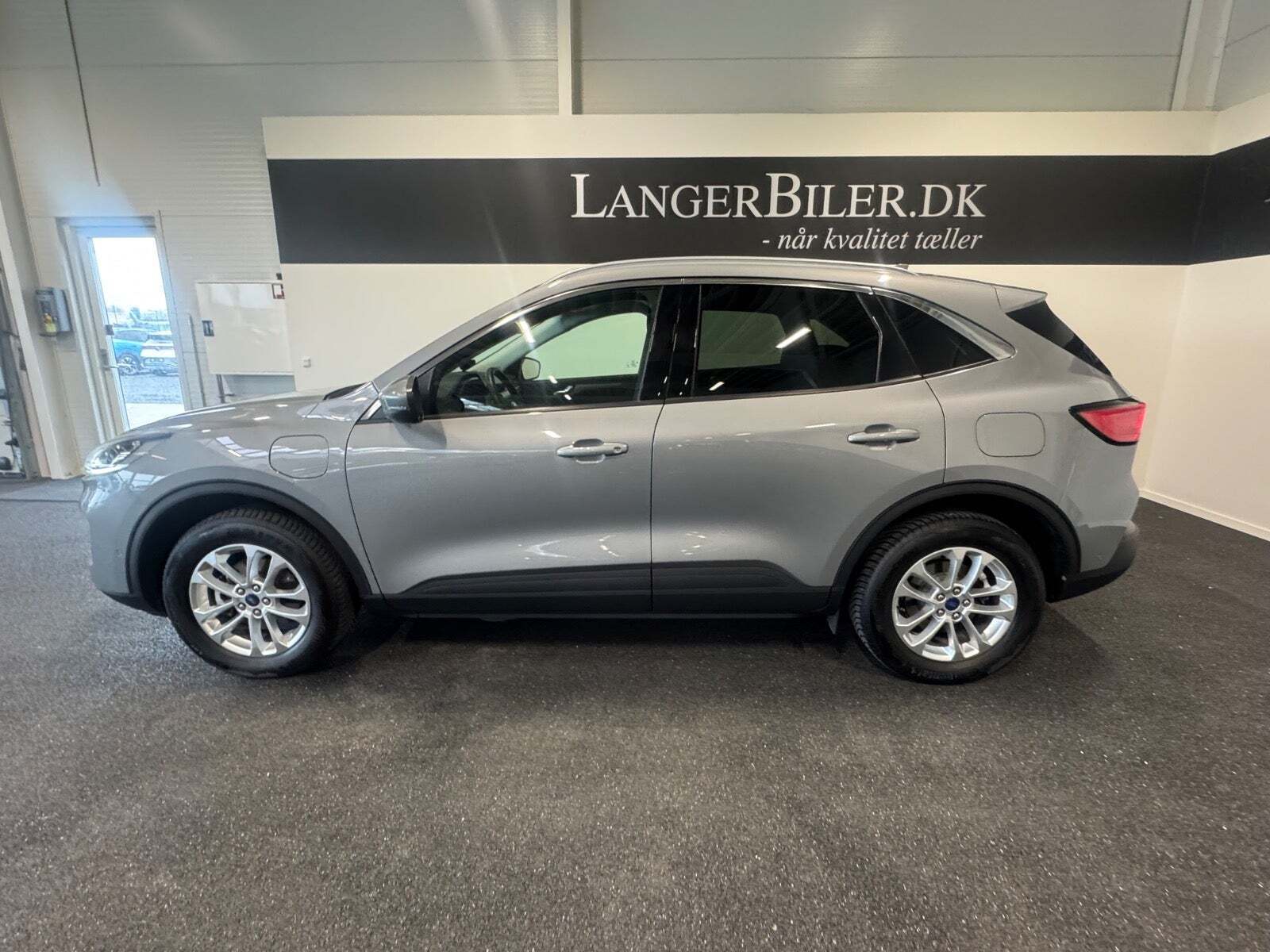 Ford Kuga 2,5 PHEV Titanium X CVT