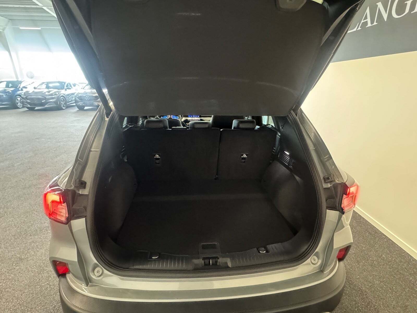 Ford Kuga 2,5 PHEV Titanium X CVT