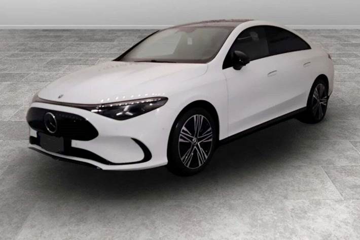 Hvid Mercedes CLA250+ fra 2026 set udefra