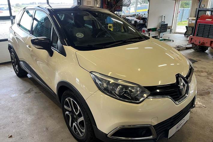 Beige Renault Captur fra 2014