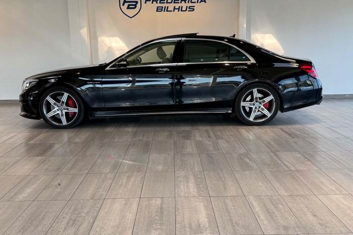 Sort Mercedes S63 fra 2013