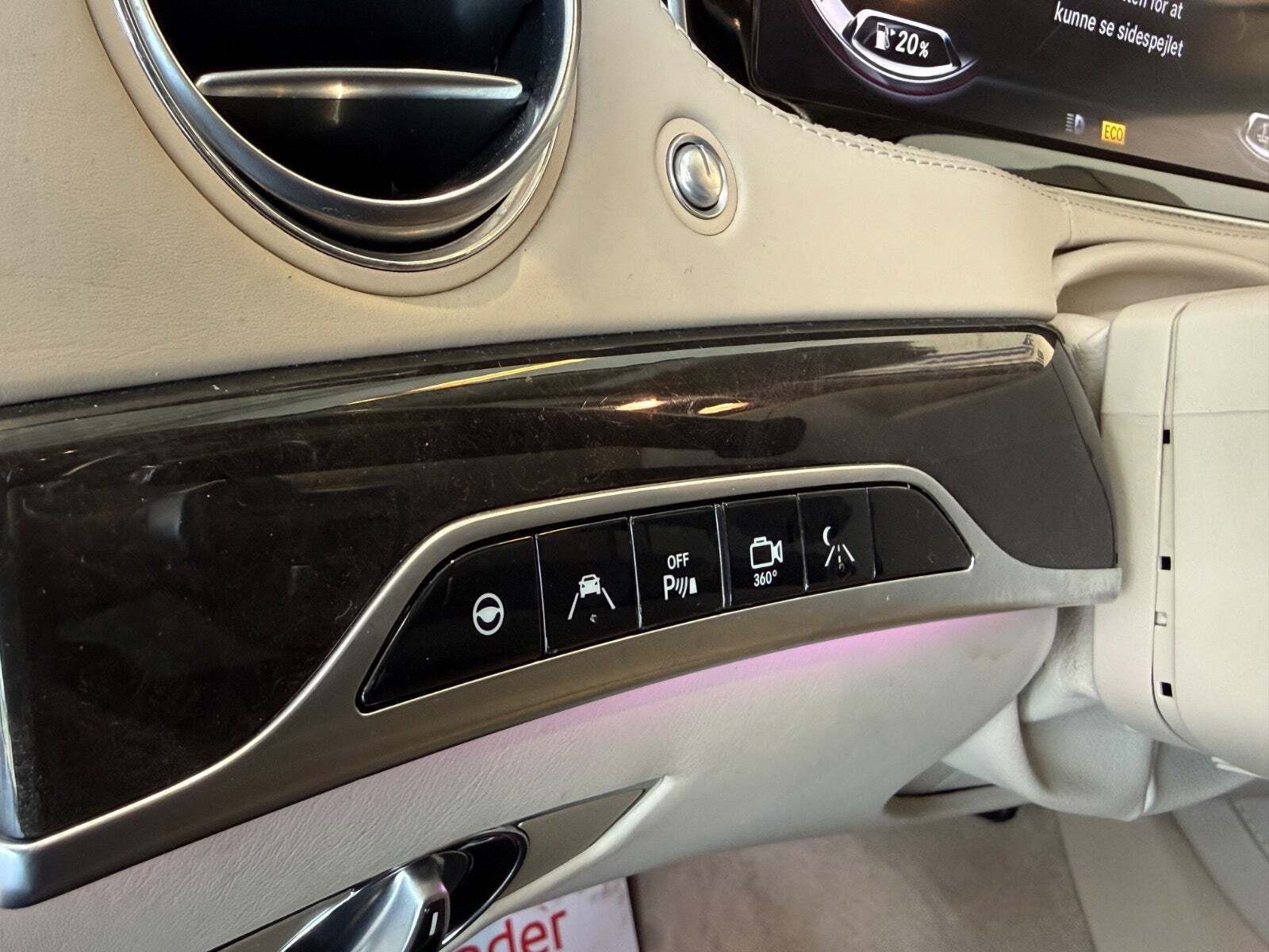 Sort Mercedes S63 fra 2013