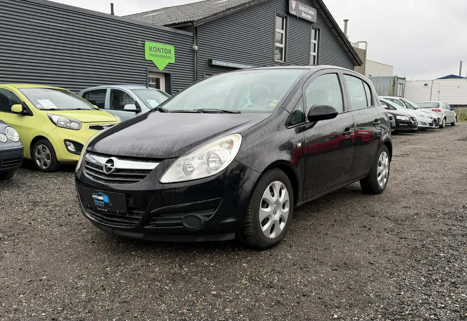 Sort Opel Corsa fra 2008