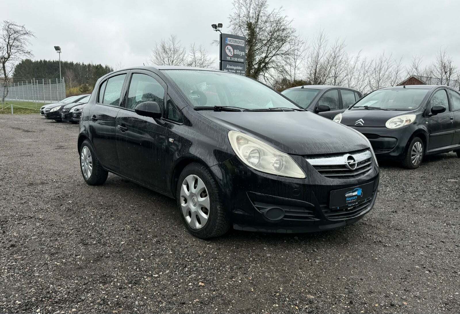 Sort Opel Corsa fra 2008