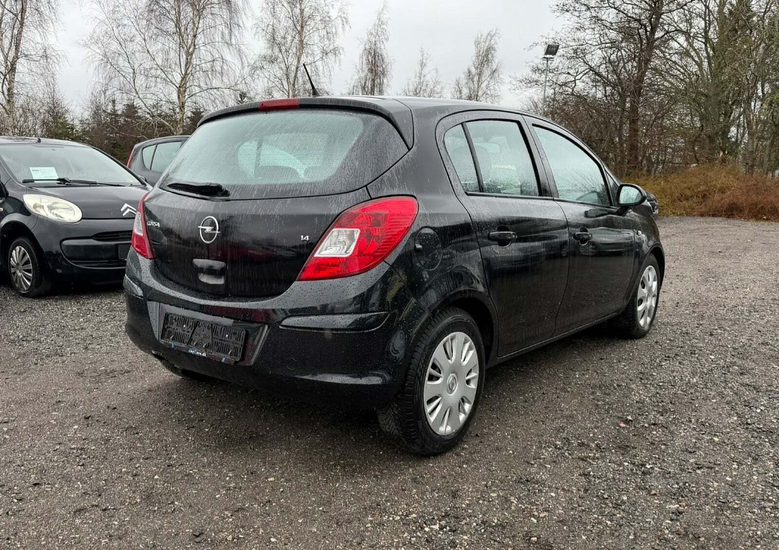 Sort Opel Agila fra 2008