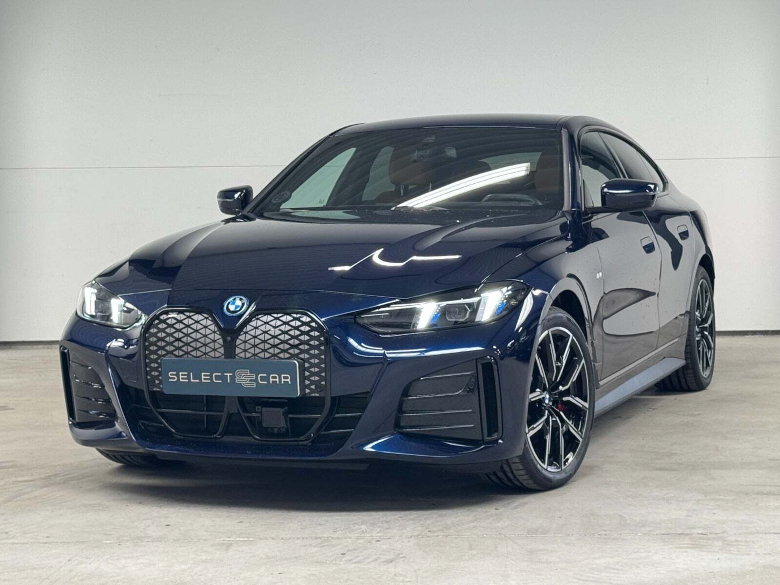 BMW i4 eDrive40 Fully Charged