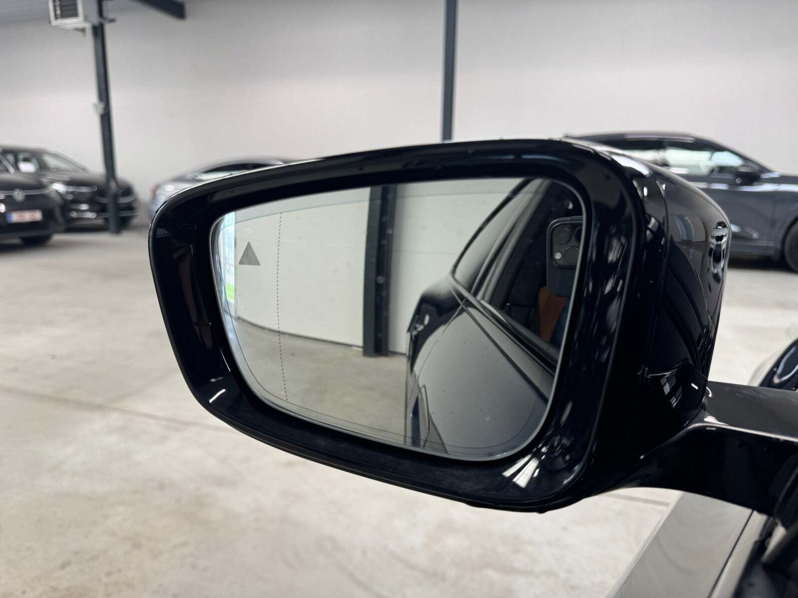 Blå BMW i4 fra 2026