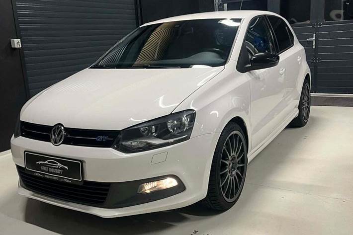 Hvid VW Polo fra 2014
