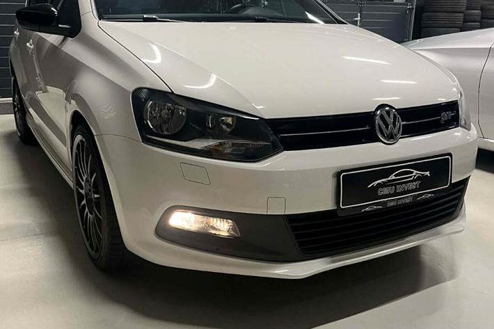 Hvid VW Polo fra 2014