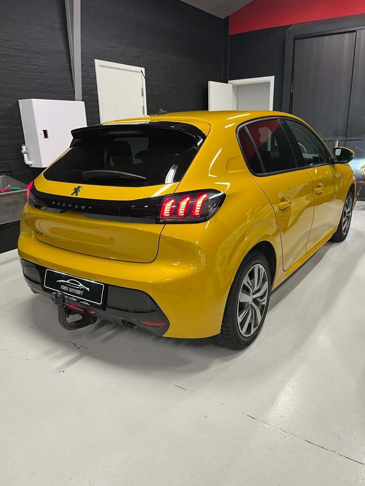 Peugeot 208 1,2 PureTech 100 Allure