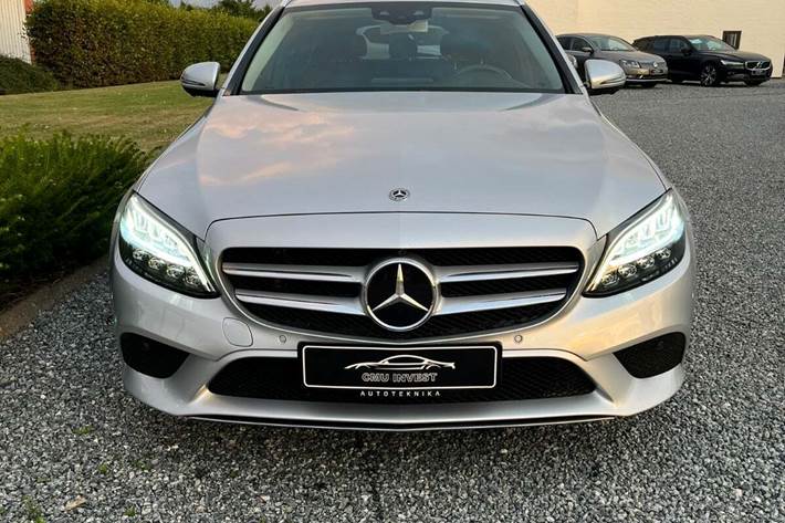 Sølv Mercedes C220 d fra 2018