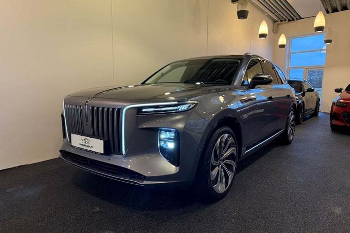 Grå Hongqi E-HS9 fra 2025