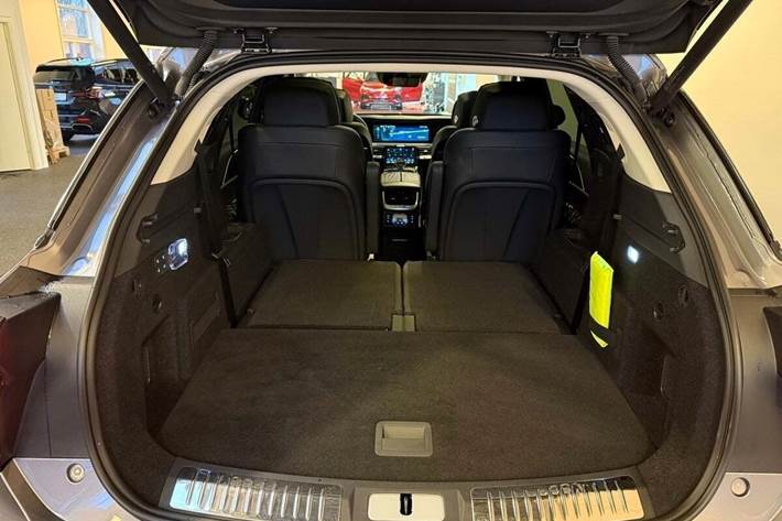 Grå Hongqi E-HS9 fra 2025