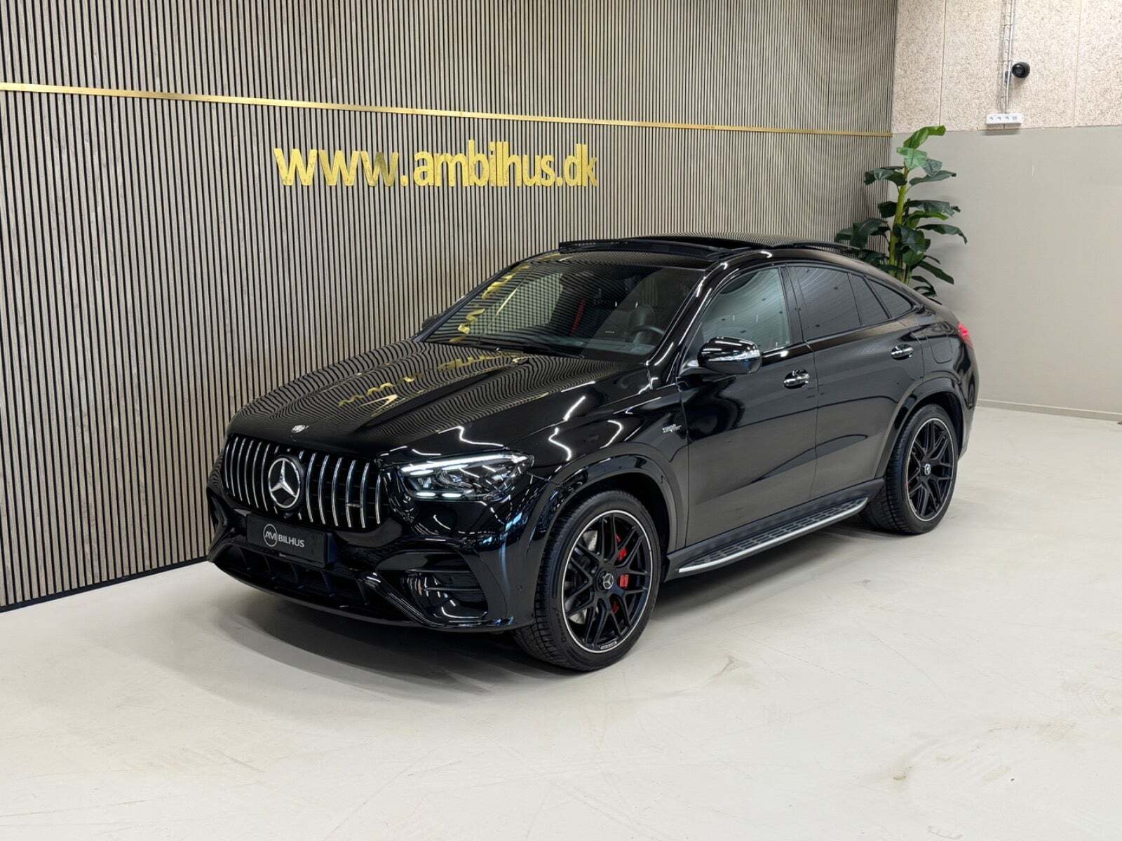 Sort Mercedes GLE53 fra 2025