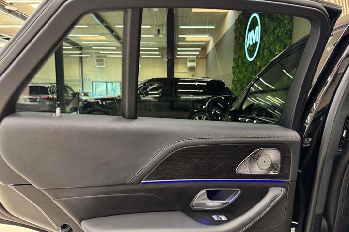 Sort Mercedes GLE53 fra 2025