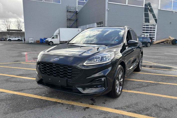 Sort Ford Kuga fra 2020
