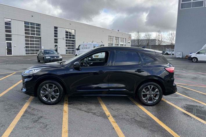 Sort Ford Kuga fra 2020