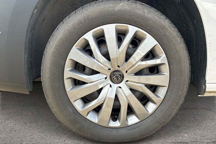 undefined Peugeot Partner fra 2024