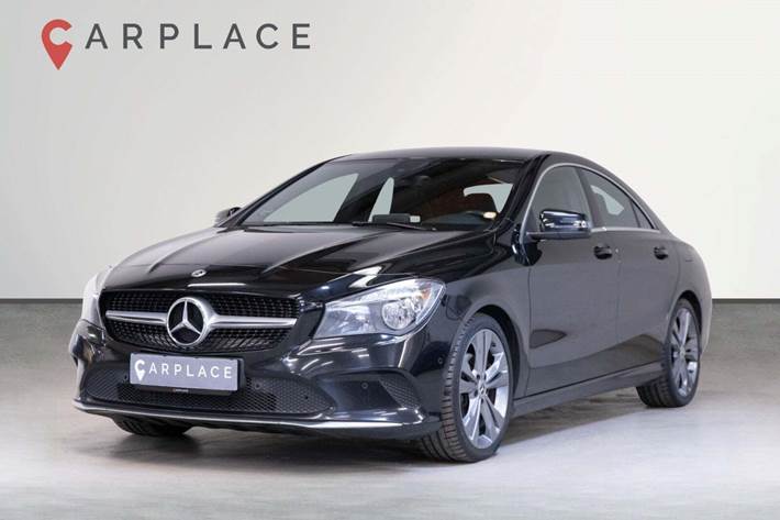 Sort Mercedes CLA200 fra 2017