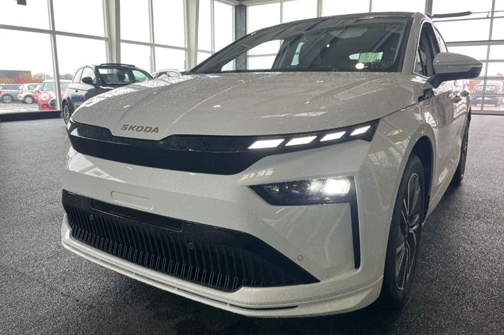 Hvid Skoda Enyaq fra 2026