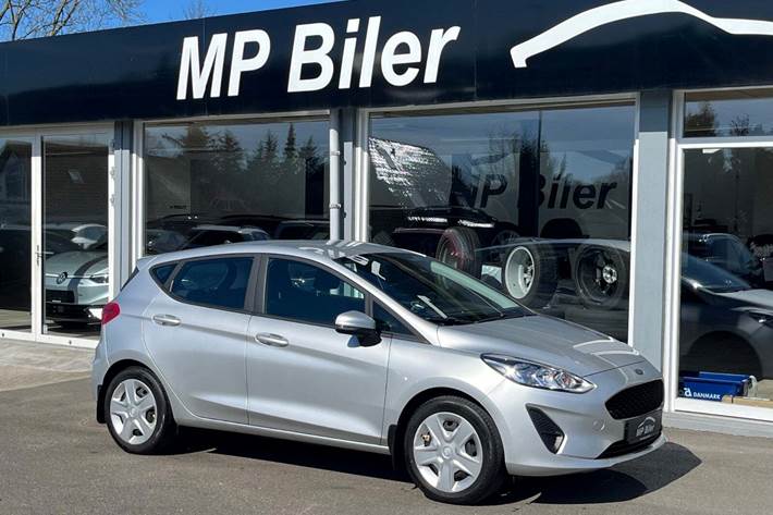 Sølv Ford Fiesta fra 2019