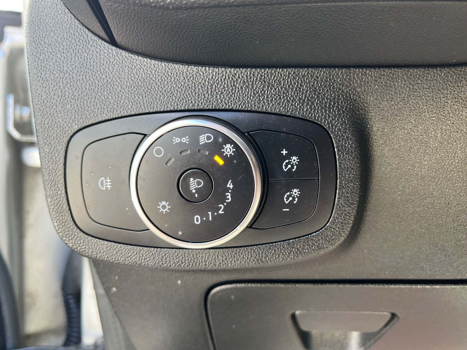 Sølv Ford Fiesta fra 2019