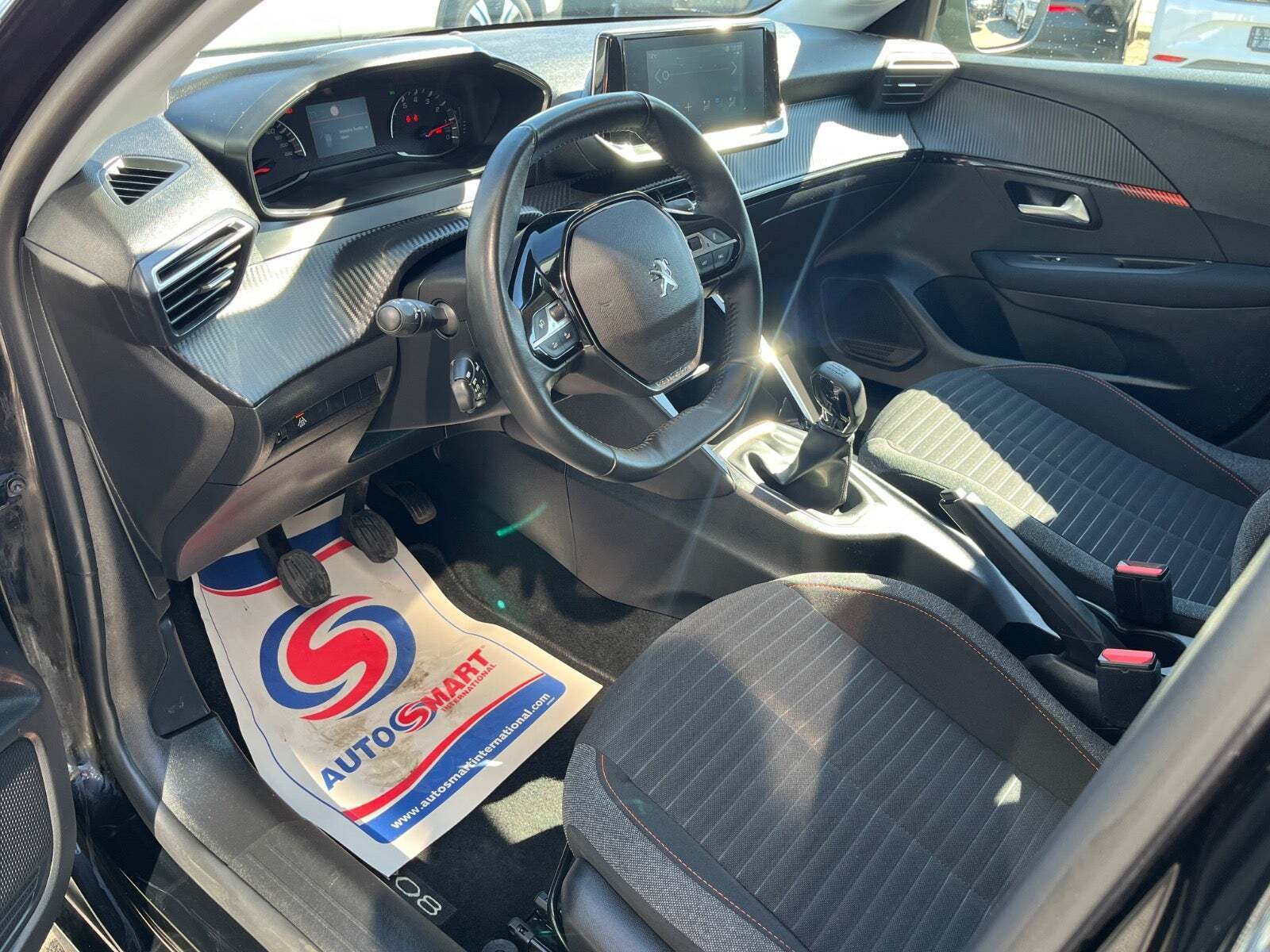 Sort Peugeot 208 fra 2021