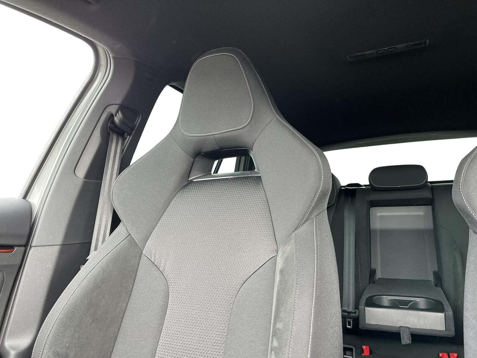 Grå Skoda Scala fra 2024