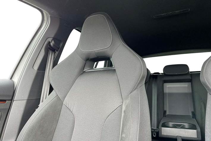 Grå Skoda Scala fra 2024