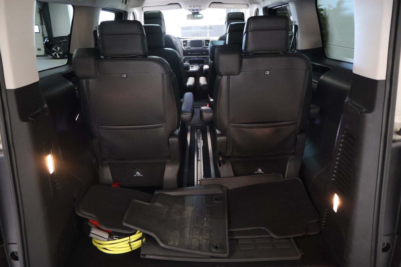 Beige Opel Zafira-e Life fra 2021