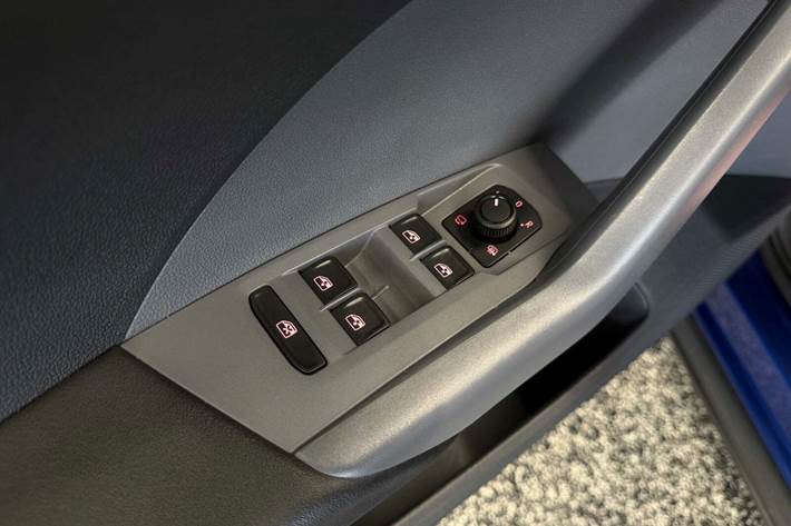 Blå VW T-Cross fra 2021