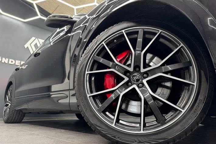 Sort Audi SQ8 fra 2020