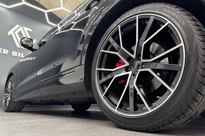 Sort Audi SQ8 fra 2020