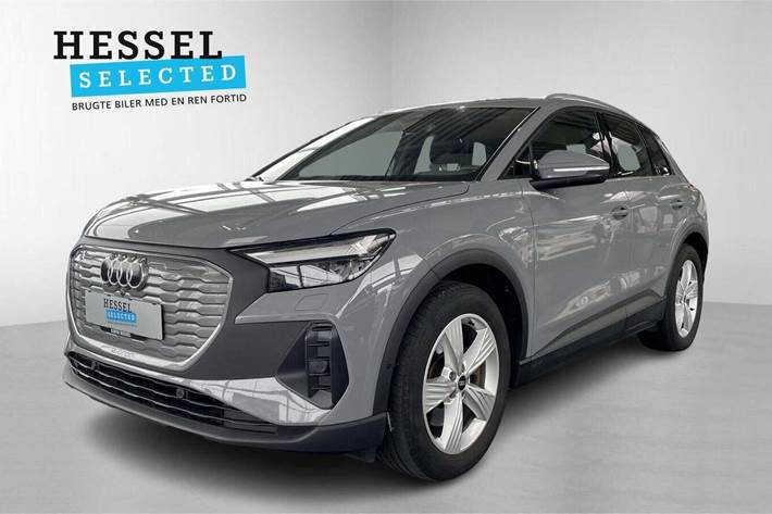 Grå Audi Q4 e-tron fra 2023 set udefra