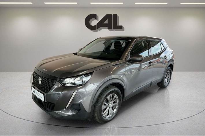 Grå Peugeot 2008 fra 2022 set udefra