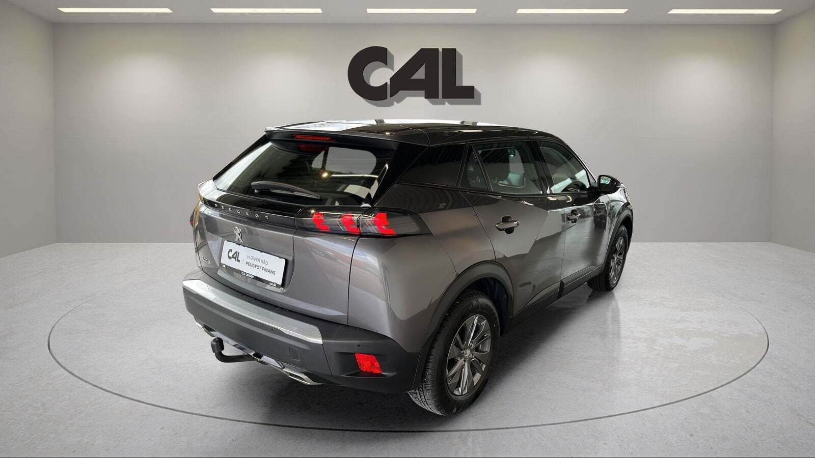 Grå Peugeot 2008 fra 2022