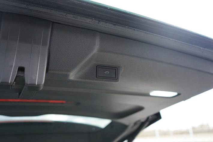 Turquoise VW ID.Buzz fra 2024