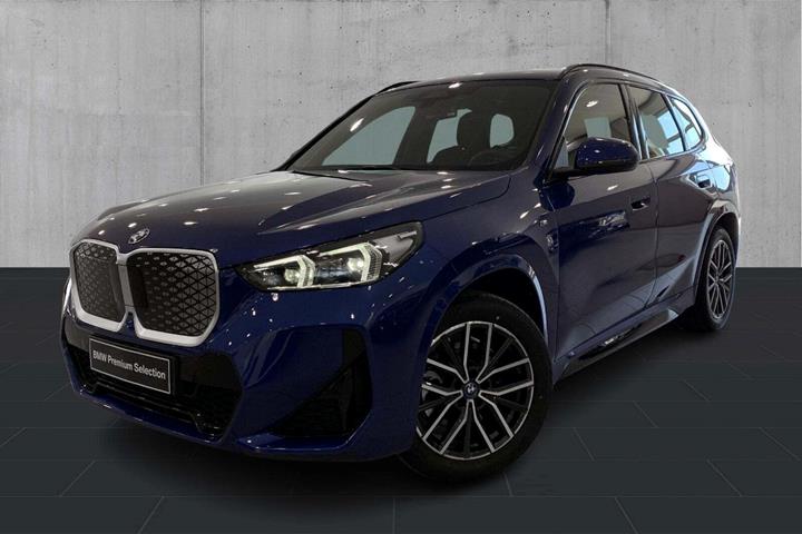 undefined BMW iX1 fra 2025 set udefra
