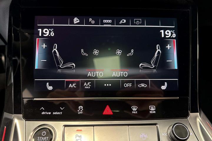 Sort Audi Q8 e-tron fra 2024