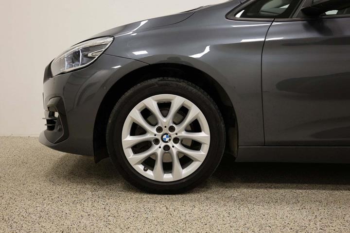 Sort BMW 216i fra 2019
