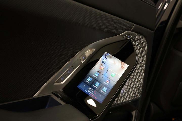Sort BMW i7 fra 2023