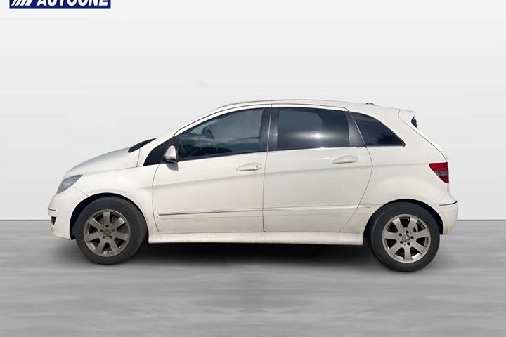 Hvid Mercedes B200 fra 2008