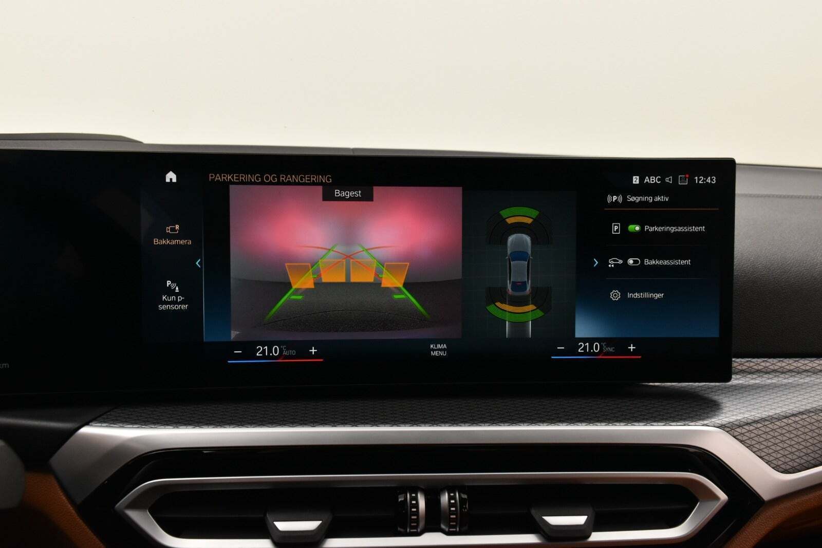 Grå BMW i4 fra 2023