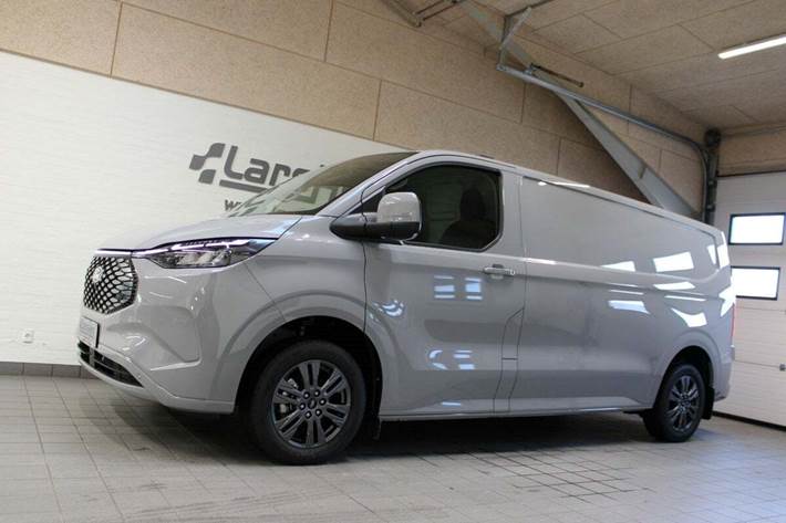 Grå Ford E-Transit Custom 340 L2 fra 2025